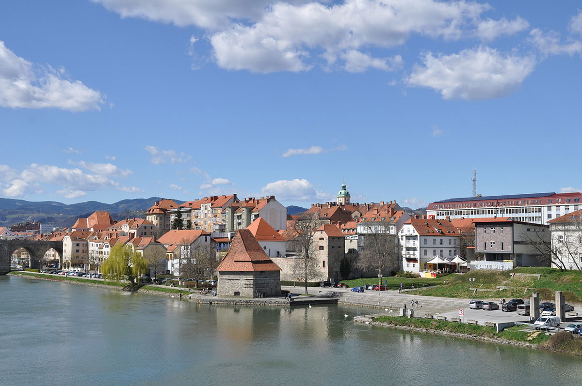 prosecne cene stanova u sloveniji 2021